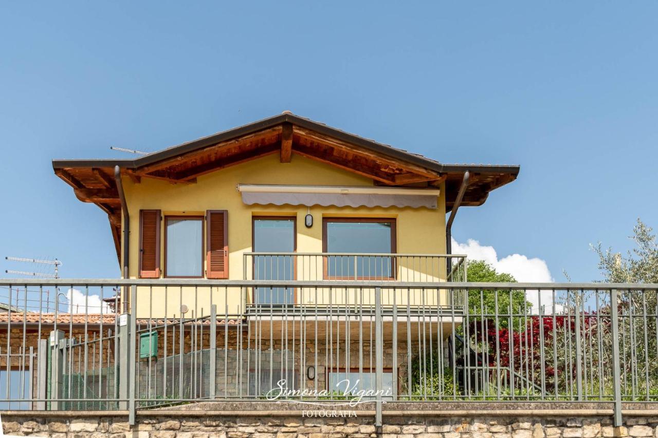 Appartement Casa Aria à Riva di Solto Extérieur photo